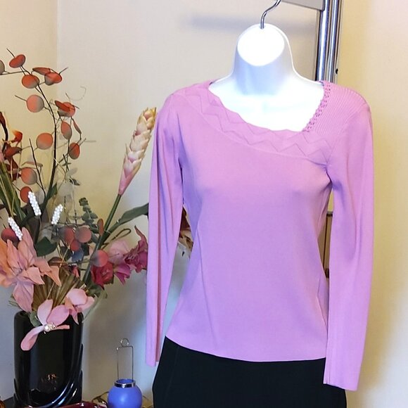 NWT Women’s Pink Lightweight Long Sleeve Cardigan Pullover Sweater 6, 8, 10 - Picture 4 of 6